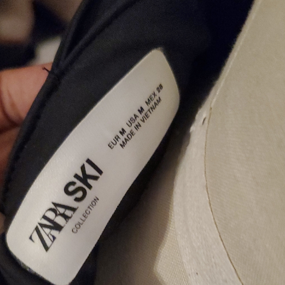 Zara Black  Flash $106 - Picture 6 of 7